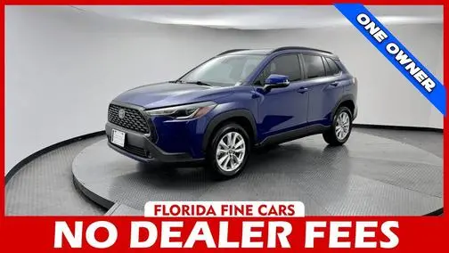 2022 Toyota Corolla Cross LE FWD photo