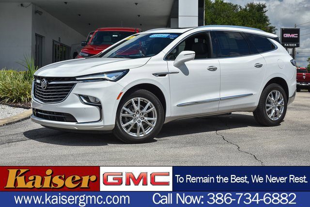 2023 Buick Enclave Essence FWD photo