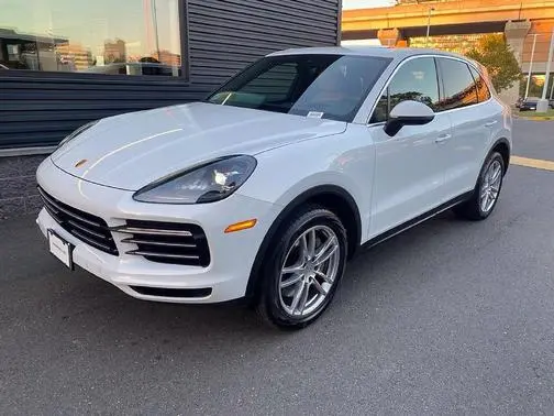 2023 Porsche Cayenne  AWD photo