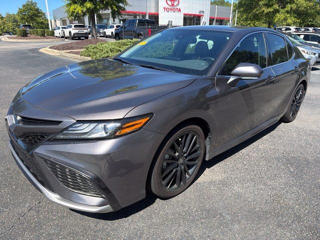 2022 Toyota Camry Hybrid XSE FWD photo