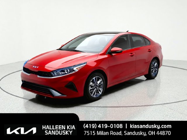 2023 Kia Forte LXS FWD photo