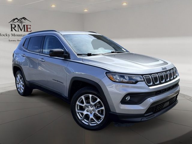 2022 Jeep Compass Latitude Lux 4WD photo