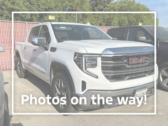 2022 GMC Sierra 1500 SLT 4WD photo