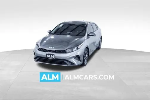 2023 Kia Forte LXS FWD photo