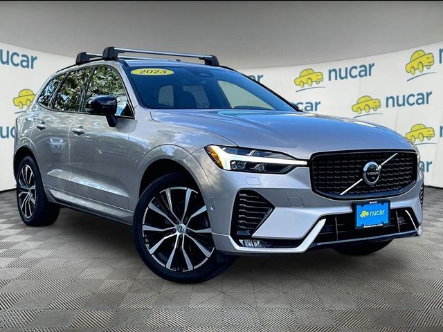 2023 Volvo XC60 Plus Dark Theme AWD photo