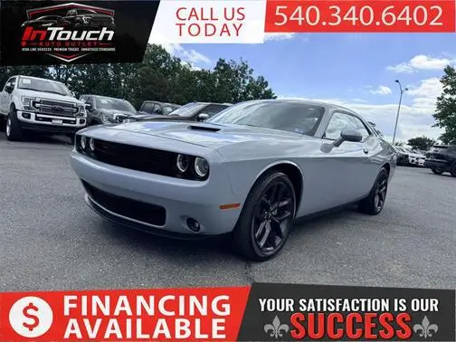 2022 Dodge Challenger SXT RWD photo