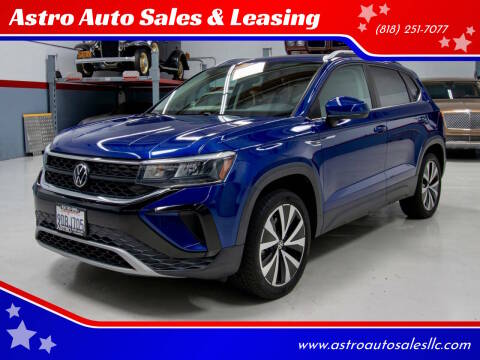 2022 Volkswagen Taos SE FWD photo