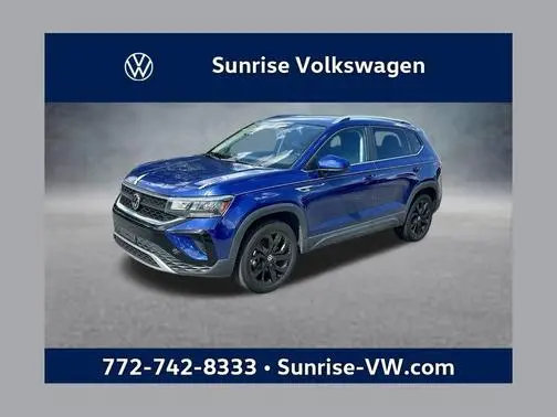 2022 Volkswagen Taos SE AWD photo