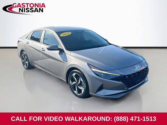 2023 Hyundai Elantra SEL FWD photo