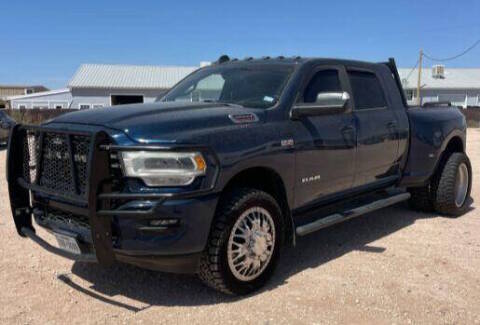 2022 Ram 3500 Big Horn 4WD photo
