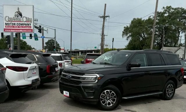 2022 Ford Expedition XLT 4WD photo