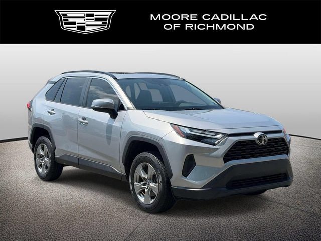 2022 Toyota RAV4 XLE FWD photo