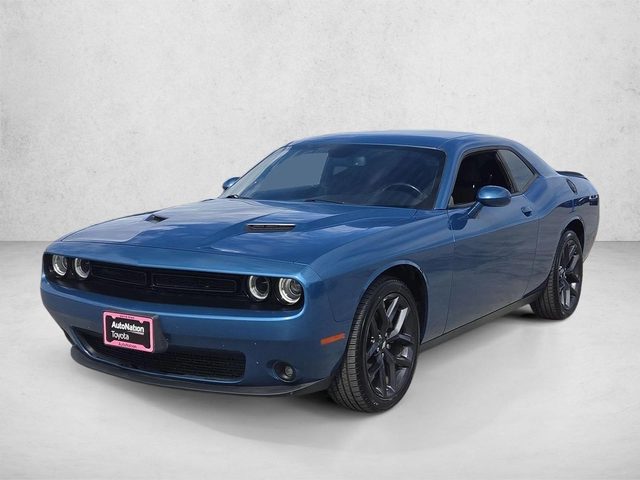 2022 Dodge Challenger SXT RWD photo