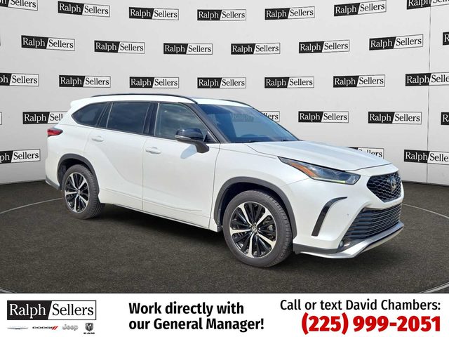 2022 Toyota Highlander XSE FWD photo