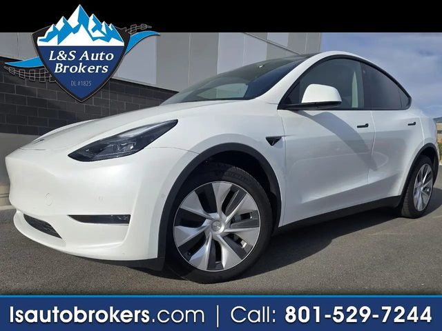 2022 Tesla Model Y Long Range AWD photo