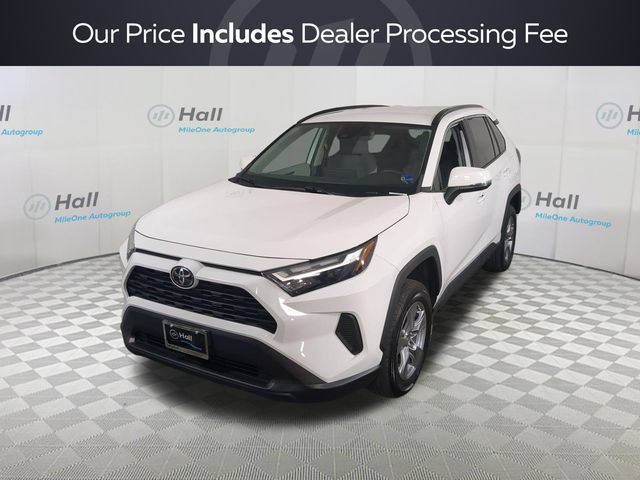 2022 Toyota RAV4 XLE AWD photo