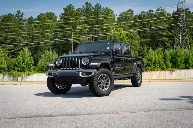 2020 Jeep Gladiator Overland 4WD photo