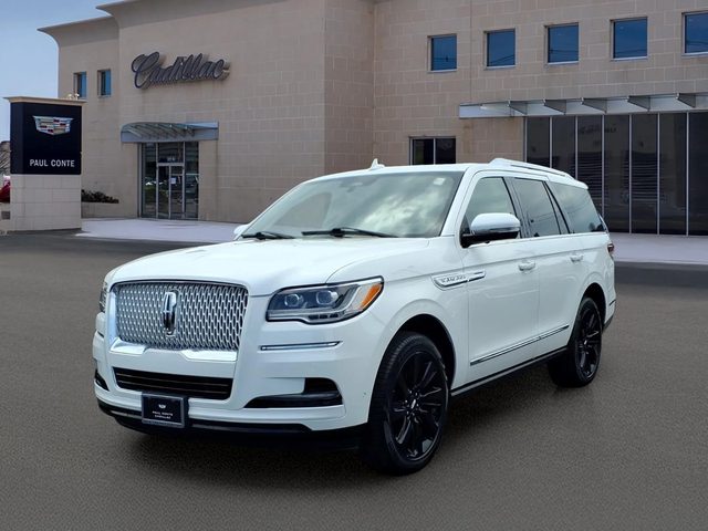 2022 Lincoln Navigator Reserve 4WD photo