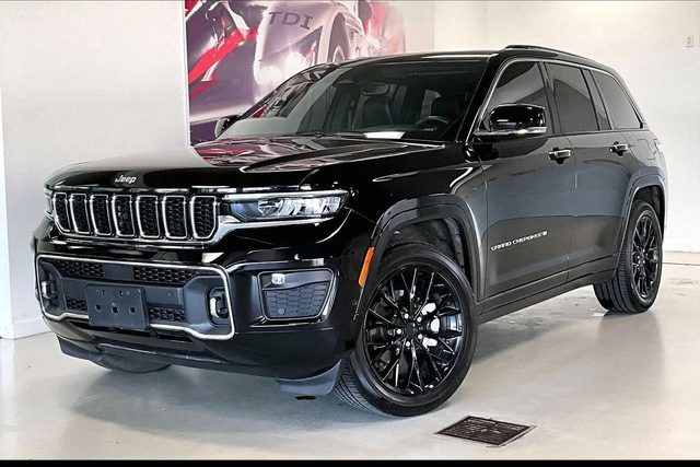 2022 Jeep Grand Cherokee Overland 4WD photo
