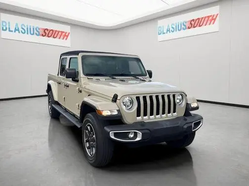 2022 Jeep Gladiator Overland 4WD photo
