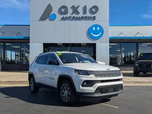 2022 Jeep Compass Latitude Lux 4WD photo