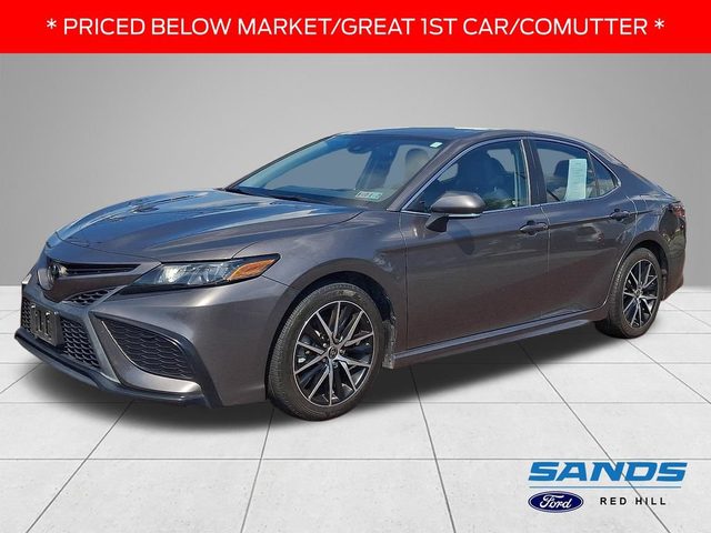 2022 Toyota Camry SE FWD photo