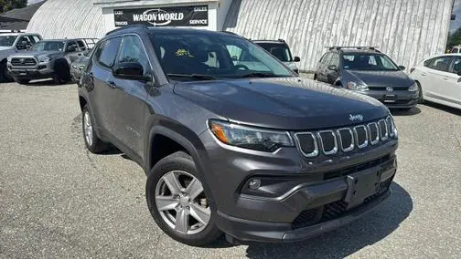 2022 Jeep Compass Latitude 4WD photo