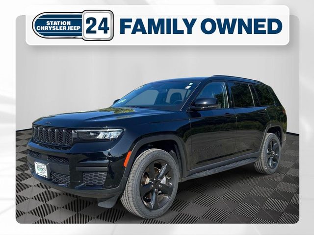 2023 Jeep Grand Cherokee L Altitude 4WD photo