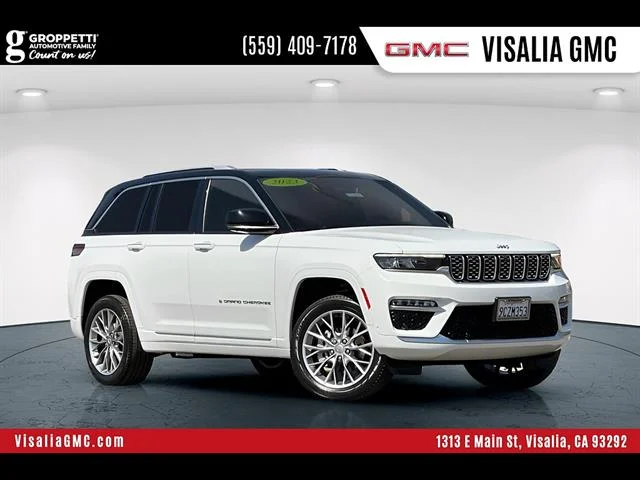 2023 Jeep Grand Cherokee Summit 4WD photo