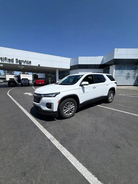2023 Chevrolet Traverse LT Cloth AWD photo