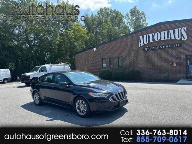 2020 Ford Fusion SE FWD photo