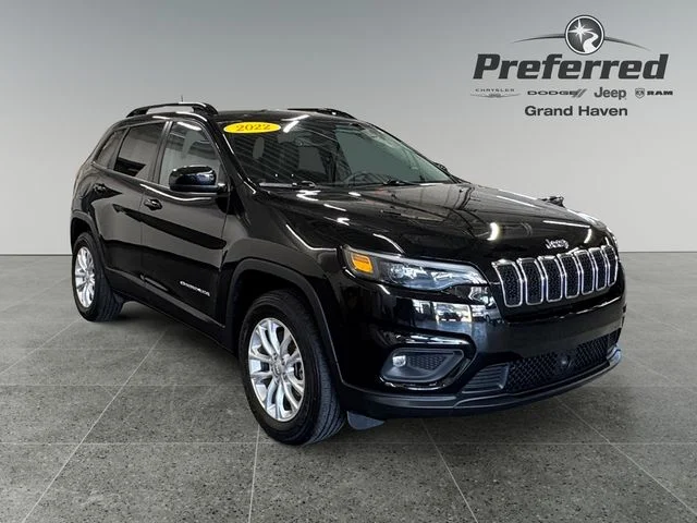2022 Jeep Cherokee Latitude Lux 4WD photo