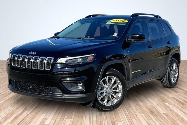 2022 Jeep Cherokee Latitude Lux FWD photo