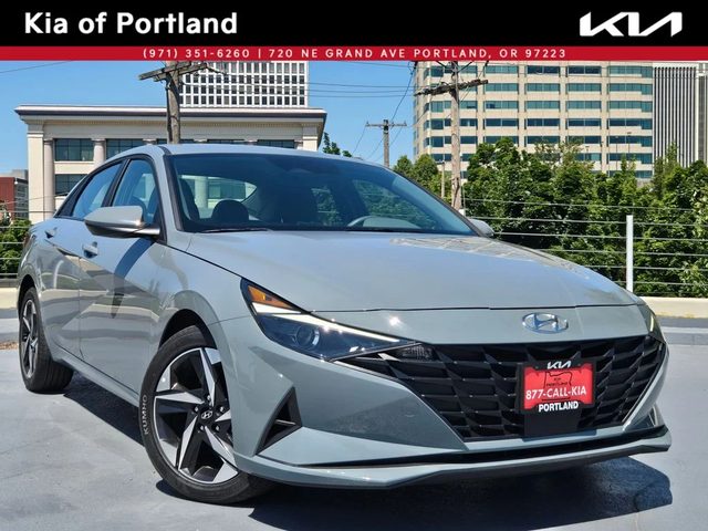2023 Hyundai Elantra SEL FWD photo
