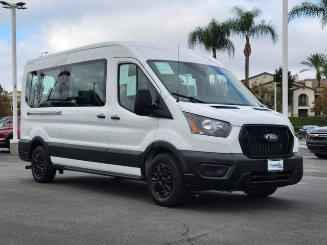 2022 Ford Transit Passenger Wagon XL RWD photo