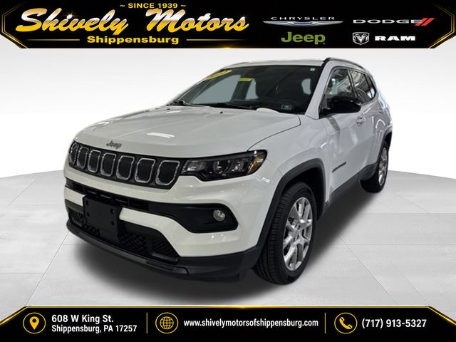 2022 Jeep Compass Latitude Lux 4WD photo