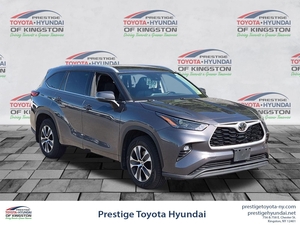 2022 Toyota Highlander XLE AWD photo