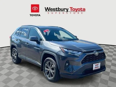 2022 Toyota RAV4 Hybrid XLE Premium AWD photo