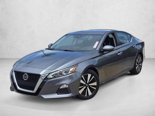 2022 Nissan Altima 2.5 SV FWD photo