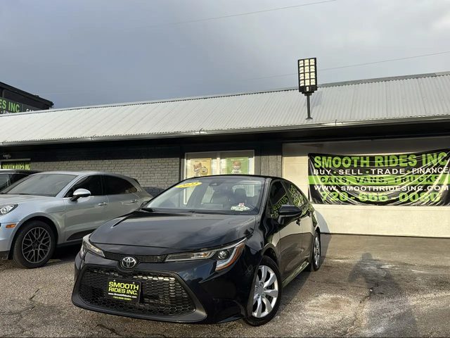 2022 Toyota Corolla LE FWD photo