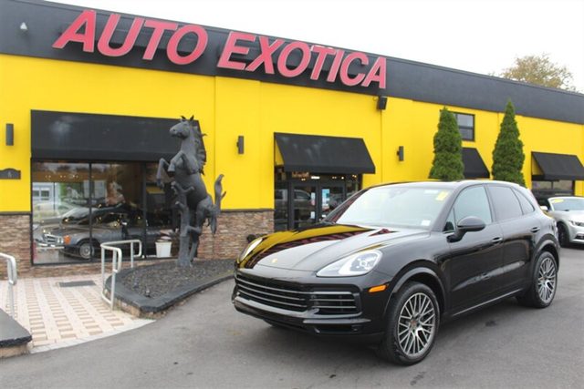 2022 Porsche Cayenne Platinum Edition AWD photo