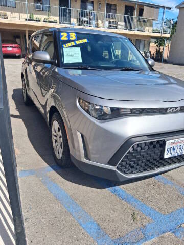 2023 Kia Soul LX FWD photo