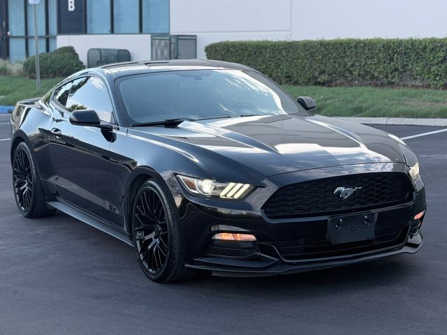 2015 Ford Mustang V6 RWD photo
