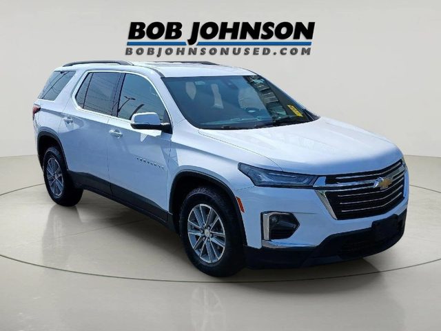 2023 Chevrolet Traverse LT Leather AWD photo