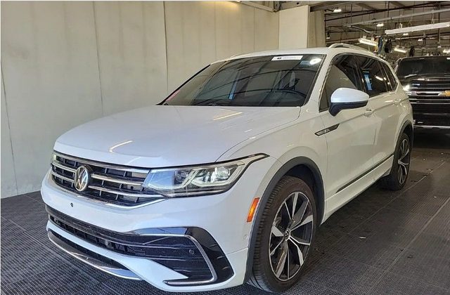 2022 Volkswagen Tiguan SEL R-Line AWD photo