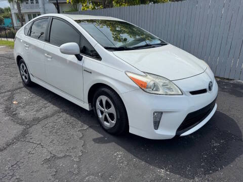 2015 Toyota Prius Four FWD photo