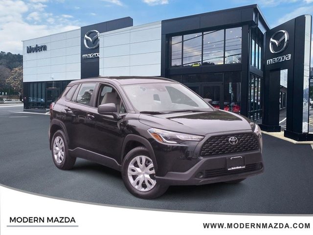 2022 Toyota Corolla Cross L AWD photo