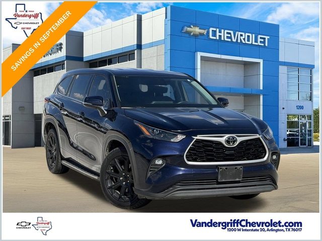 2022 Toyota Highlander LE FWD photo