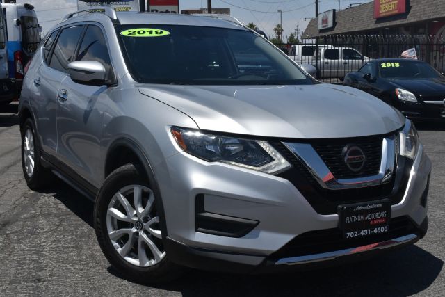 2019 Nissan Rogue SV FWD photo