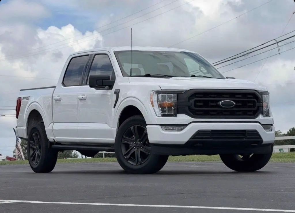 2022 Ford F-150 XLT 4WD photo
